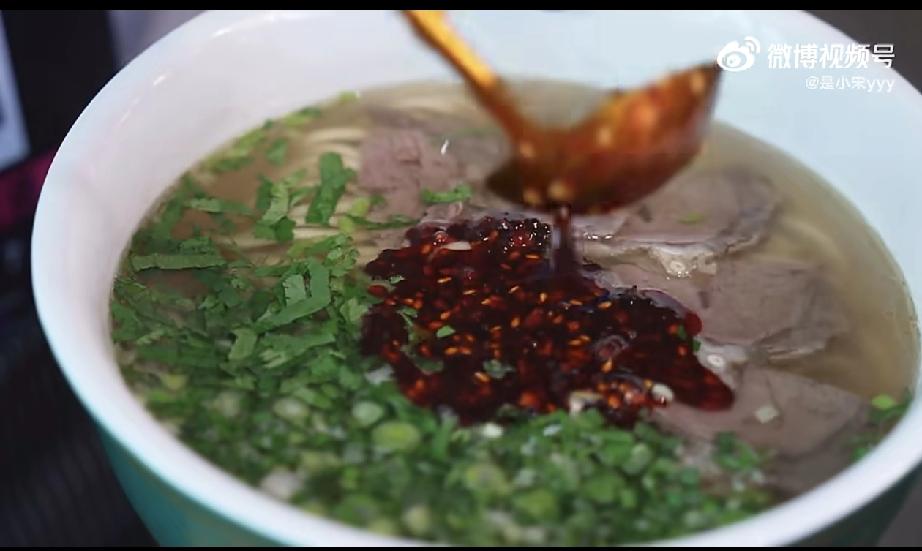 男主、女主两个人这是干啥呢[捂脸]？
王皓指导、马琳指导这是在拍广告吗？
如果真