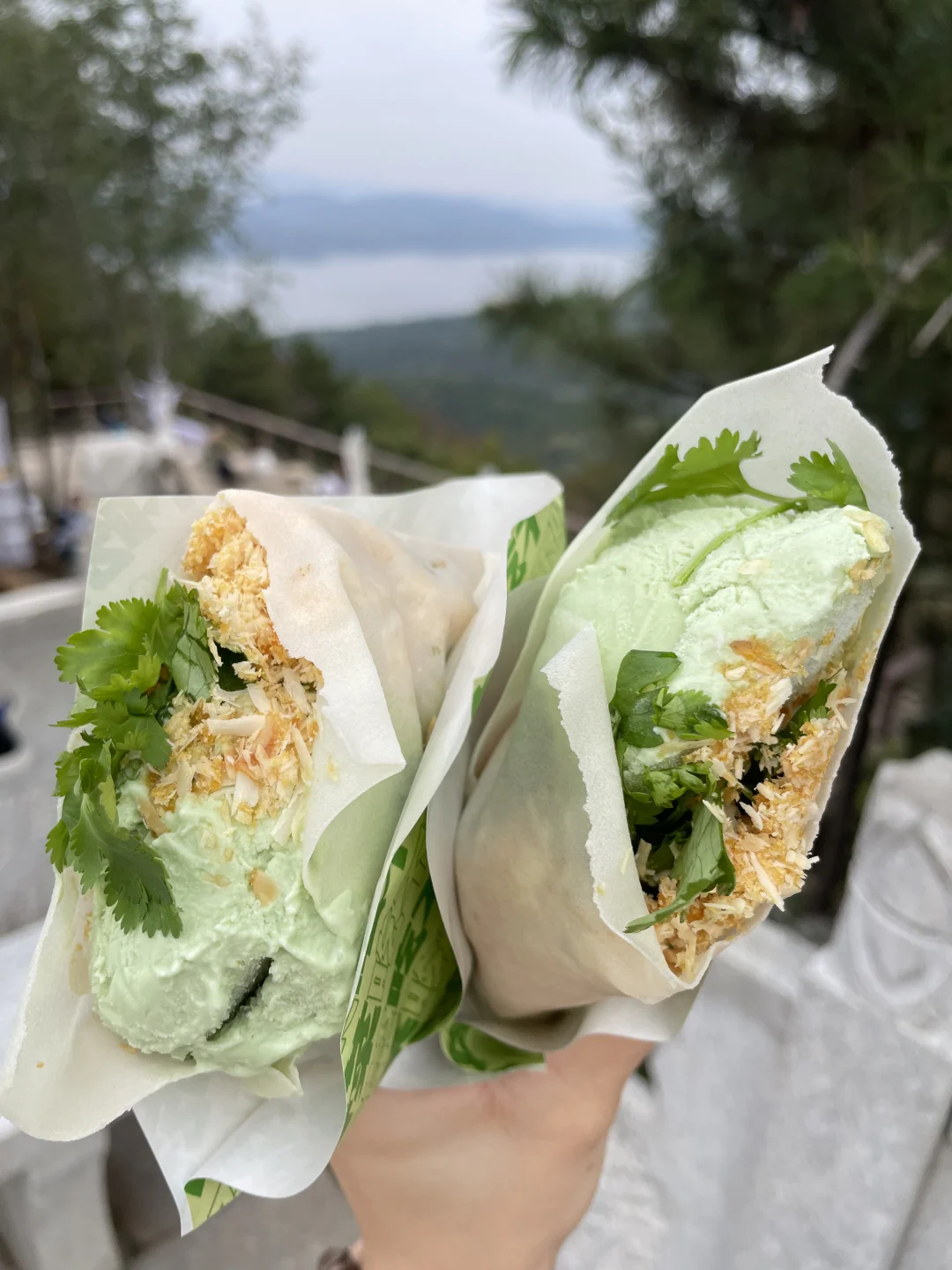 告诉我‼️‼️花生糖卷煎饼➕香菜谁研究的！