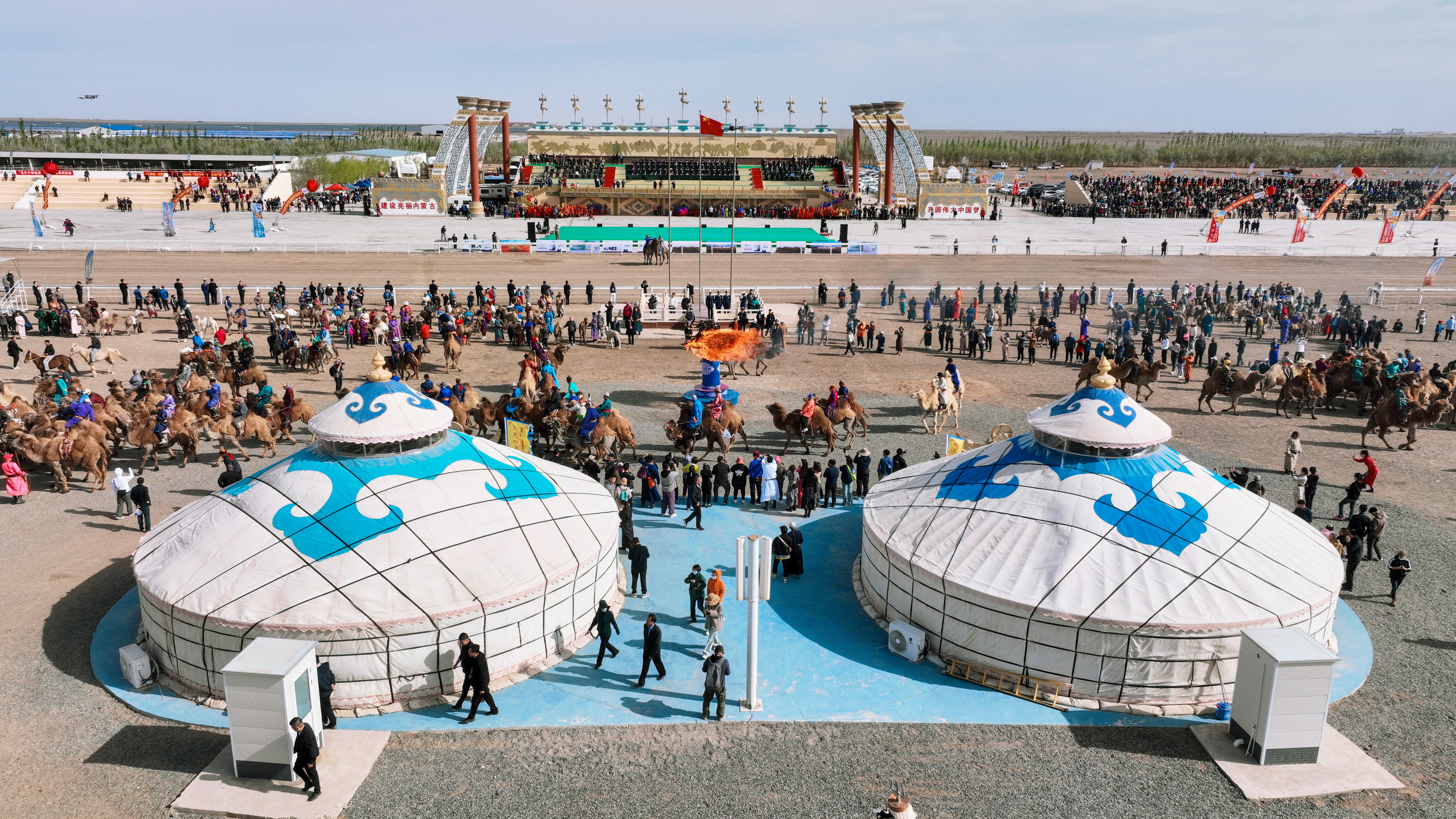 亲子游必来！4月27日至30日，额济纳旗 2025 年“苍天千峰驼羔”文化旅游系