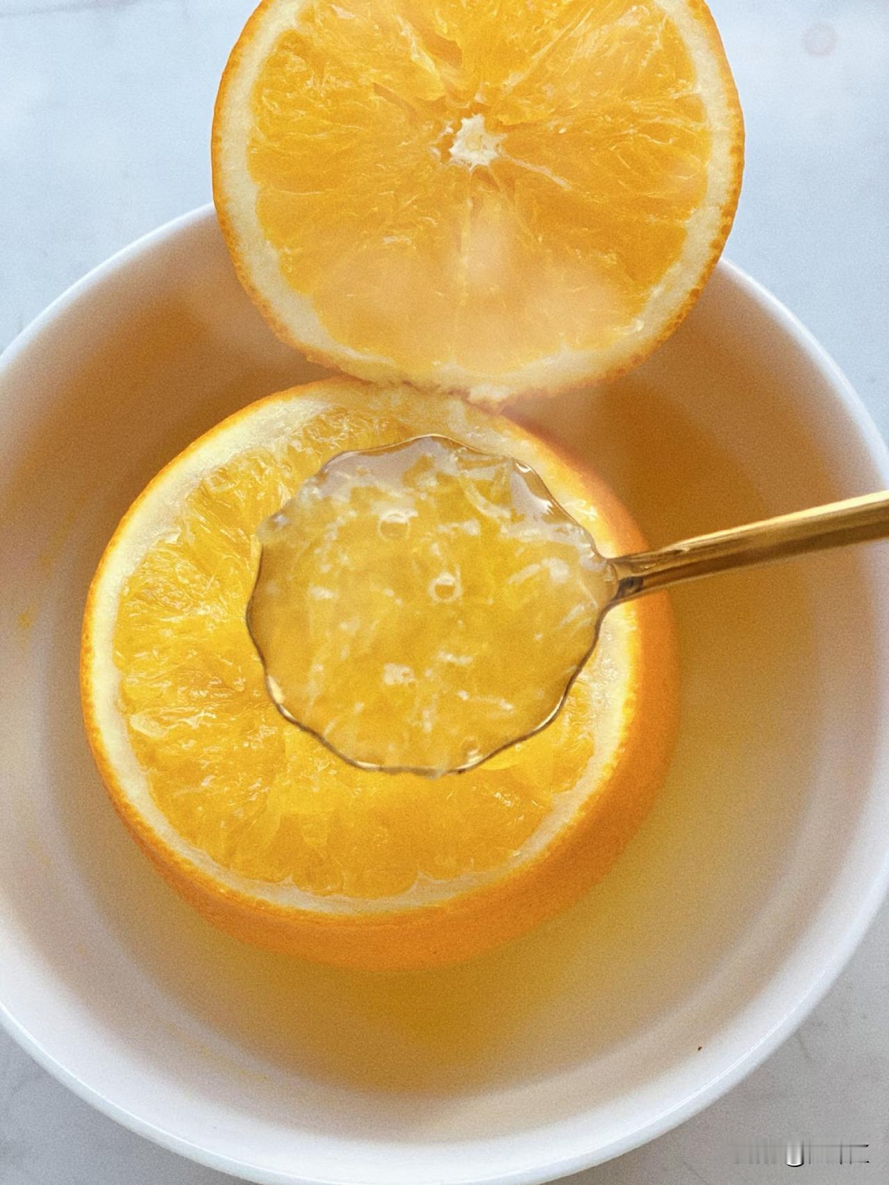 喉咙难受，都来试这个盐蒸橙子。
亲测舒服有效！
主打一个用料安全，做法简单！
最