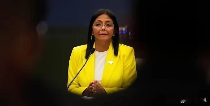 特朗普千算万算，连怎么精准抓马杜罗都筹备了四个月，然后坐在大屏幕前观看整个抓捕过