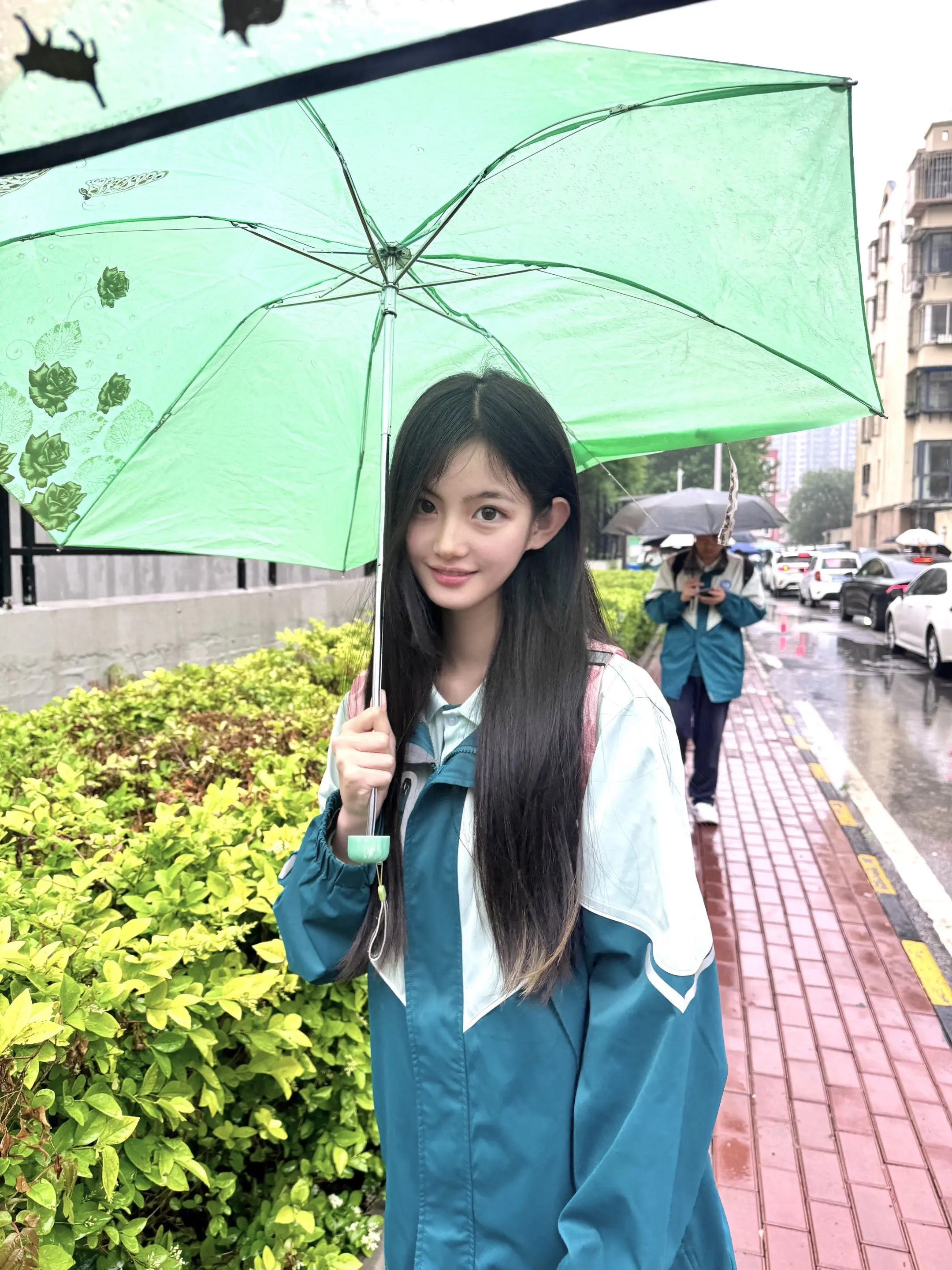 你真以为我会计较那些小事吗 我只是想看看你会不会迁就我仅此而已
