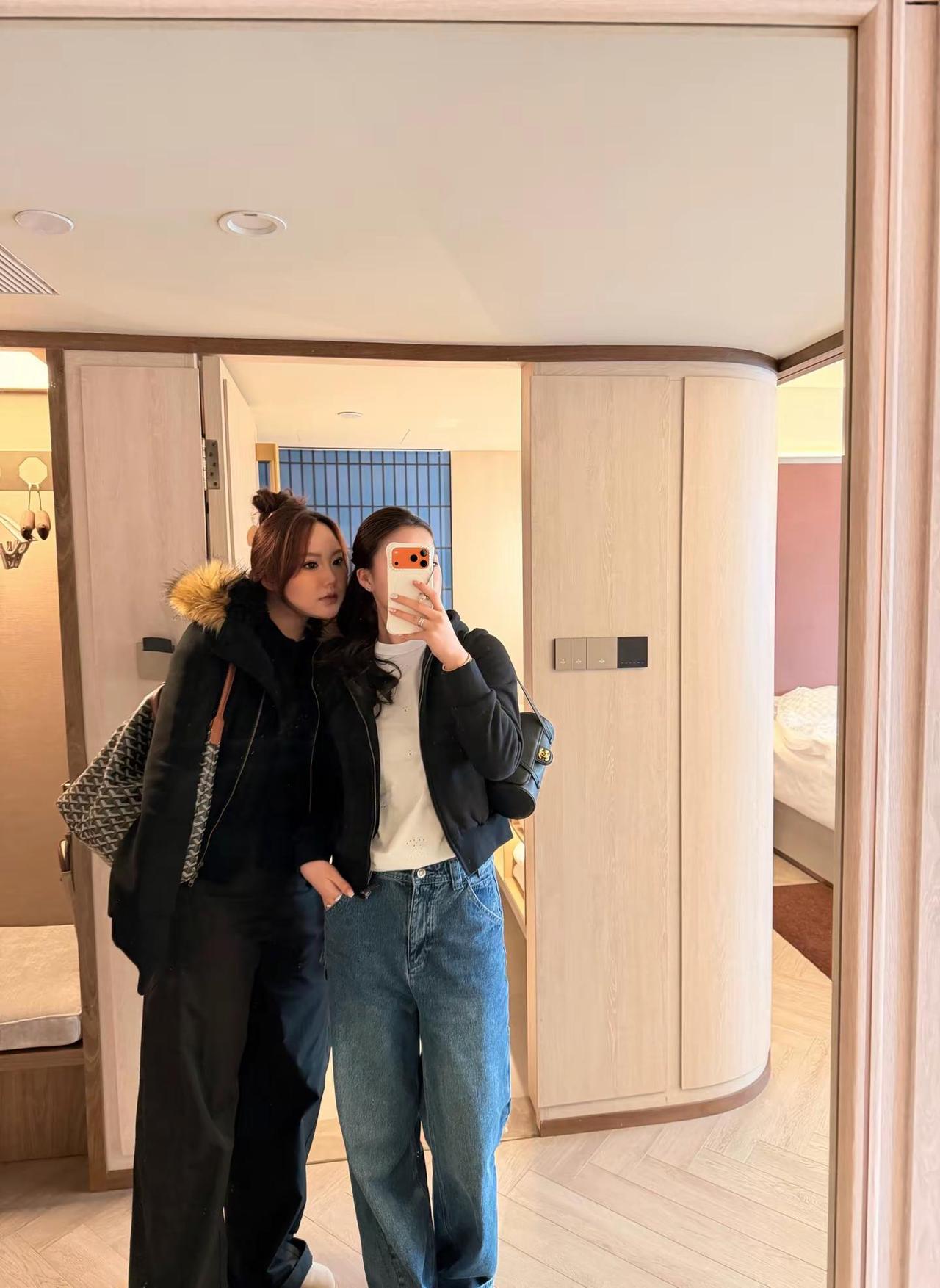 漂亮的 生动的 可爱的