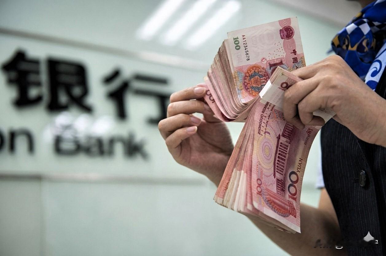 这个信号很强烈，难以想象，未来的消费会变成什么样？

现在的消费市场正呈现出两个