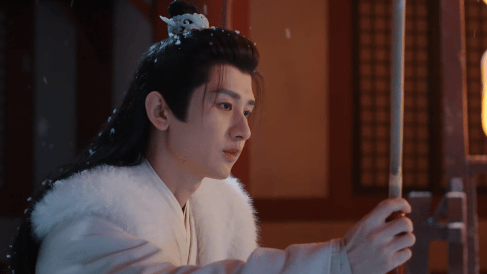 审判成毅新剧 看似不起眼的小细节全是伏笔，以为的简单相遇藏着深层考量，角色身份层