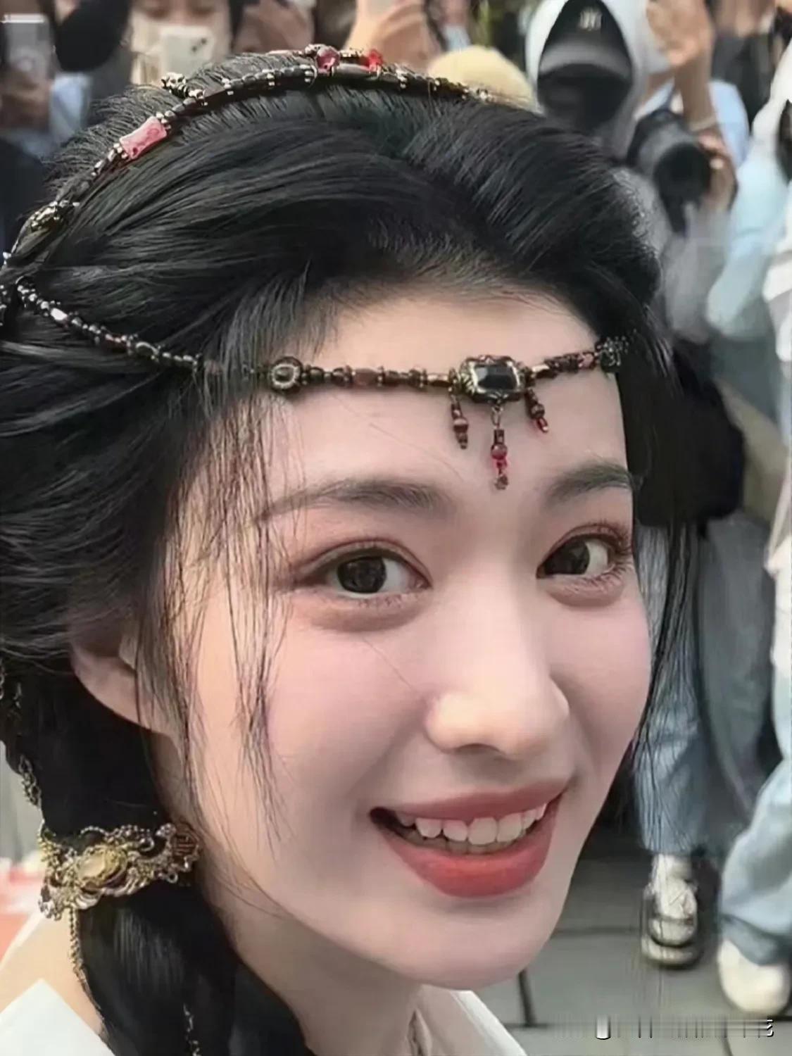她的颜值在95花中算什么水平❓
最近真的很吃她的颜，感觉她是新生代演员中，长相比