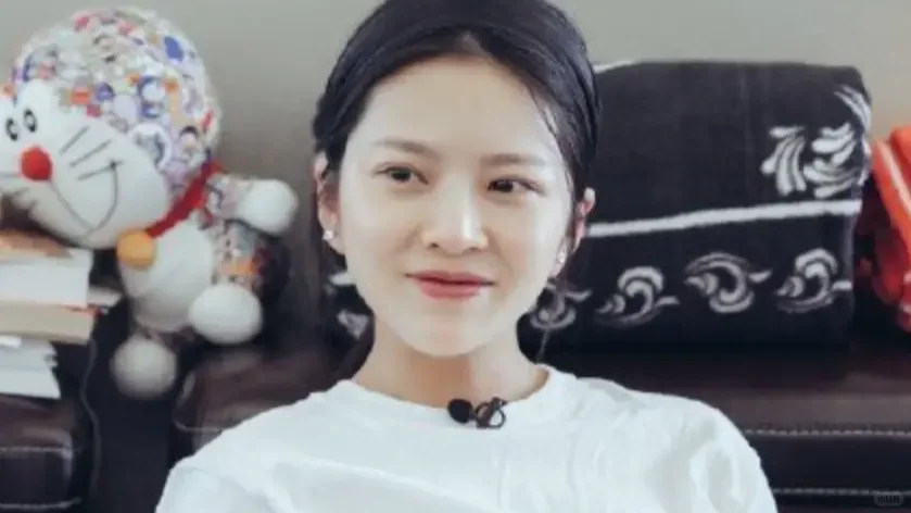 杜淳的妻子王灿在2024年12月于社交媒体上发表长文吐槽家中保姆.她表...