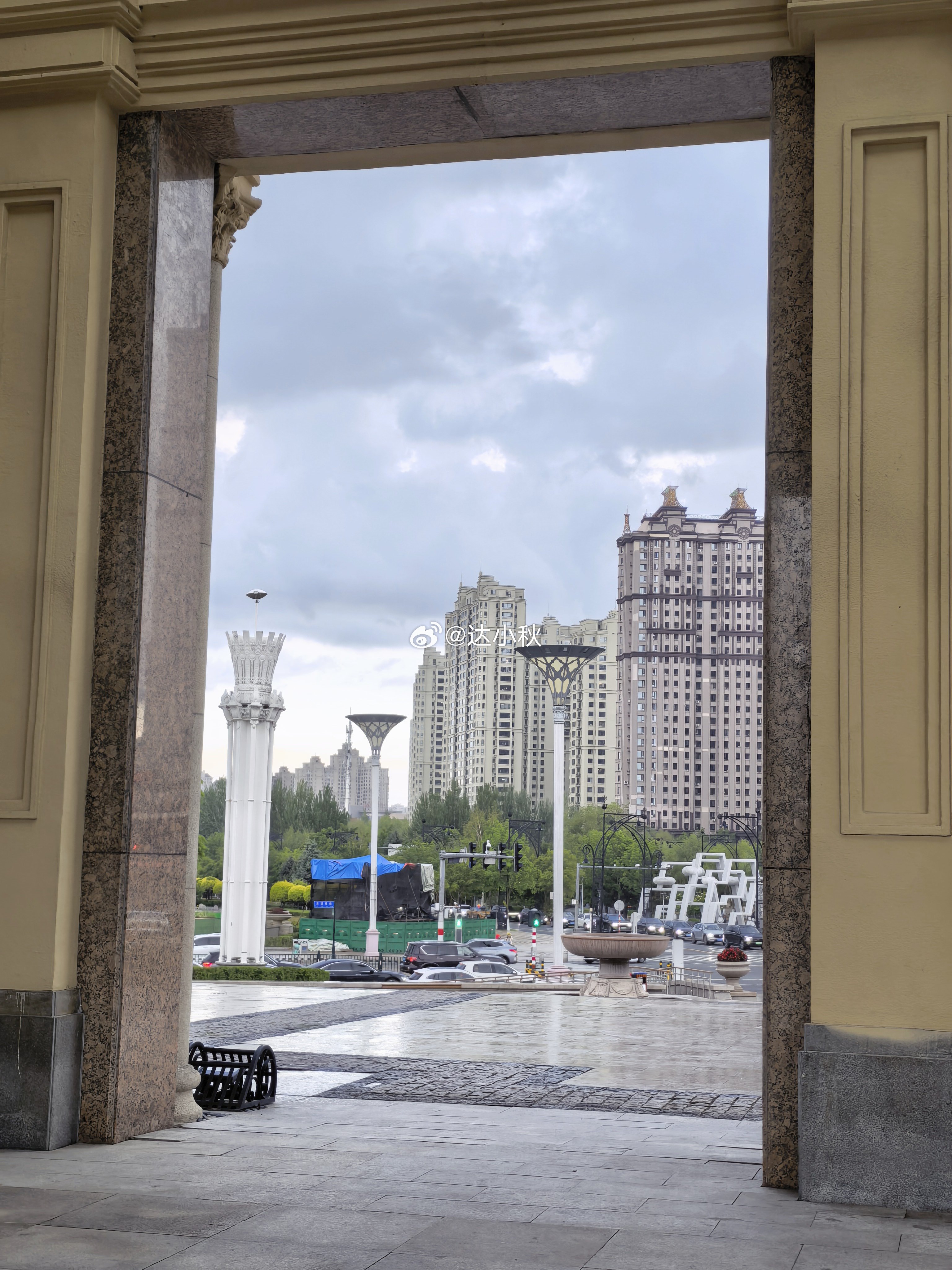 刚跑2.5公里就下雨了，先躲雨吧 哈尔滨·哈尔滨音乐公园