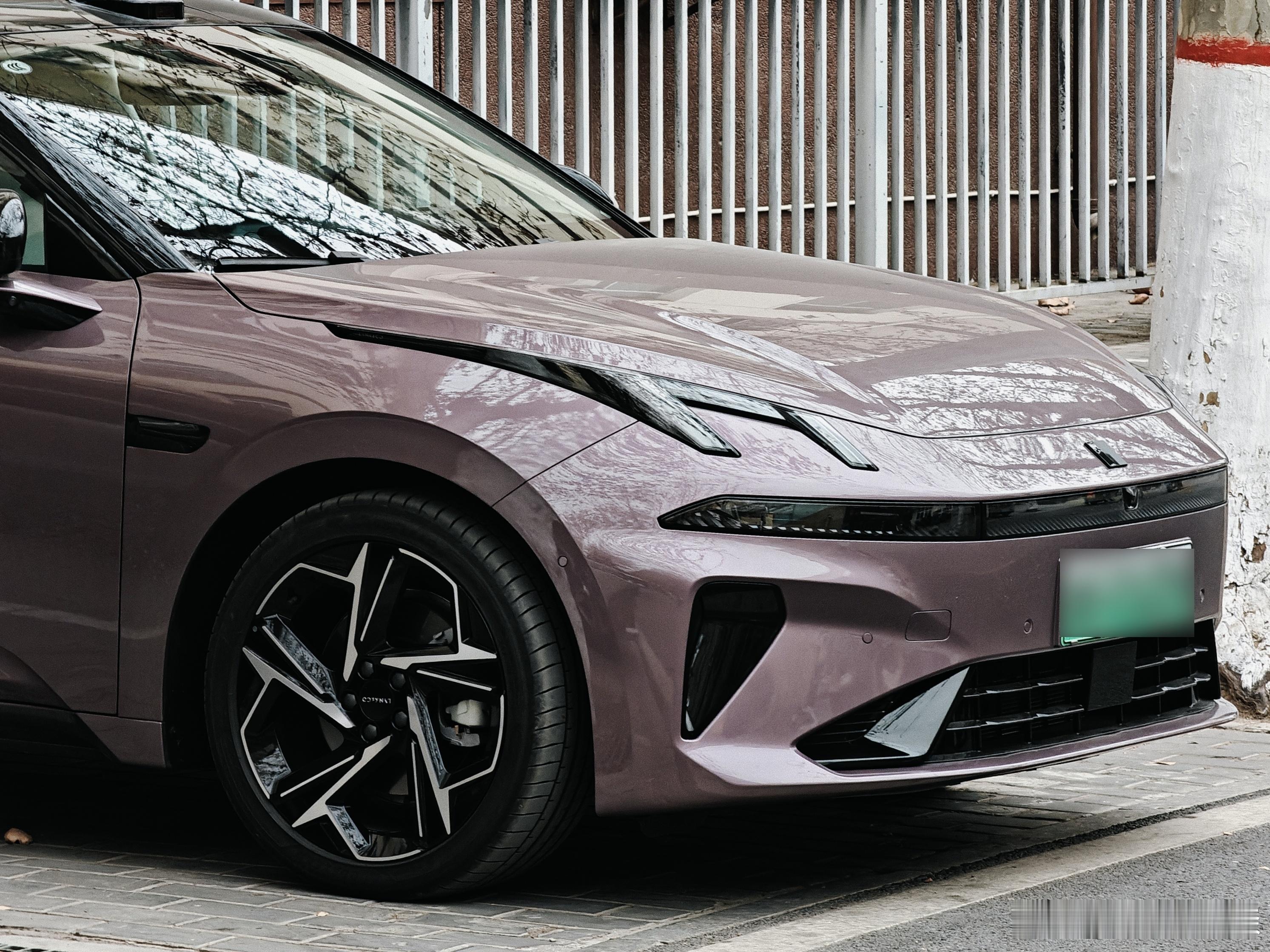 07emp，60升油箱智能电混+智能保电80%+全程noa30%电量出发，用油充