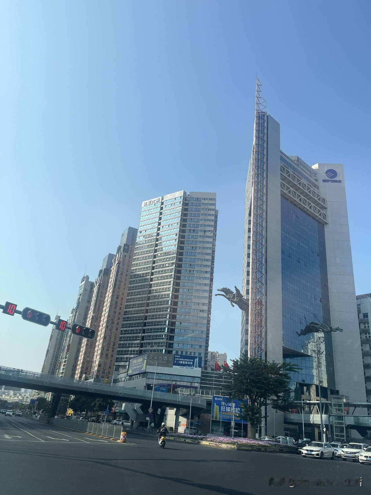 实话扎心：大多数人不工作，不是因为缺钱，而是因为缺“值得”的工作。

如果不缺钱