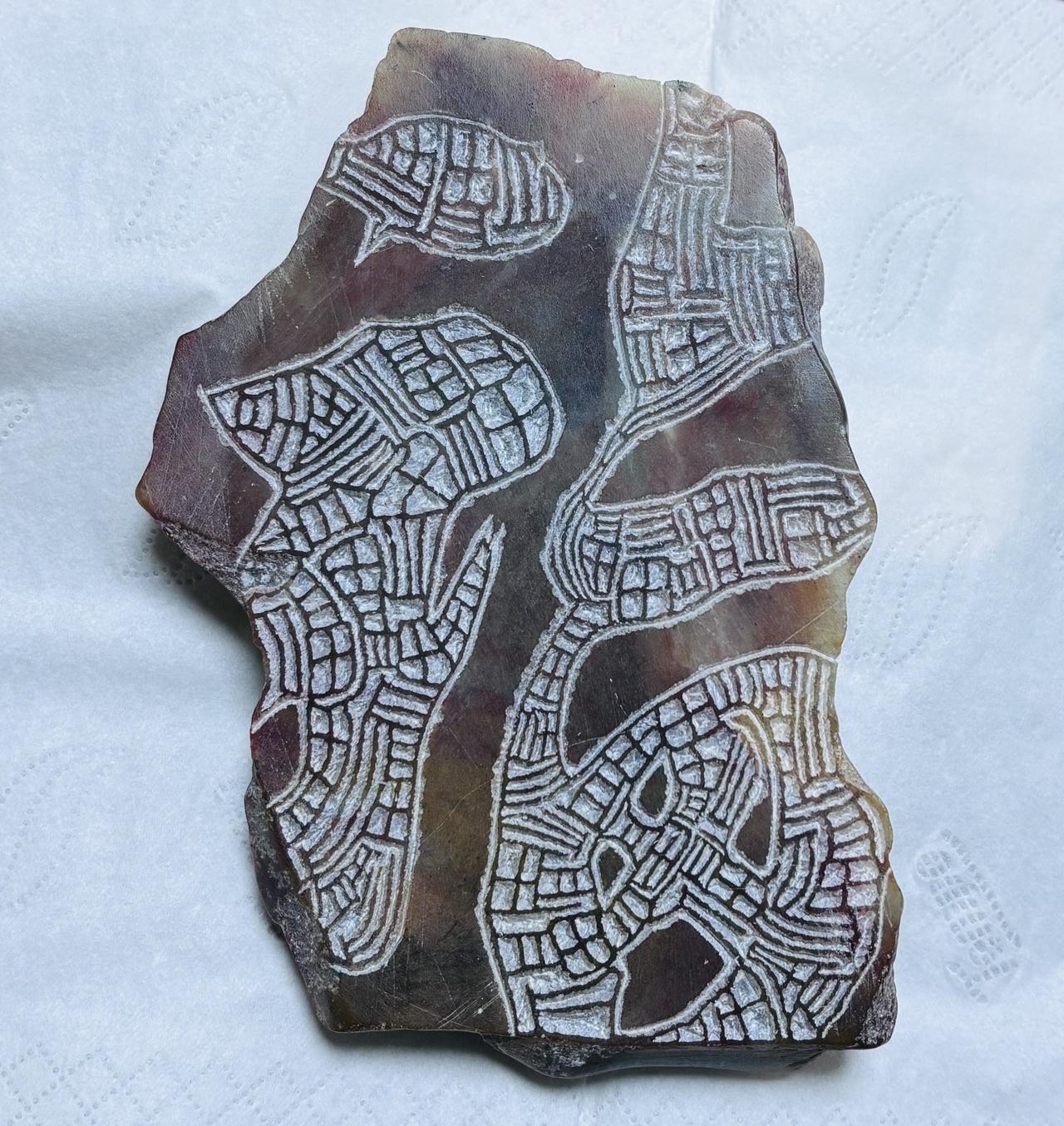 福中有福，福运长绵！
一刀一刻，皆是心意；
一笔一划，尽是吉祥。
用心构思，诚意