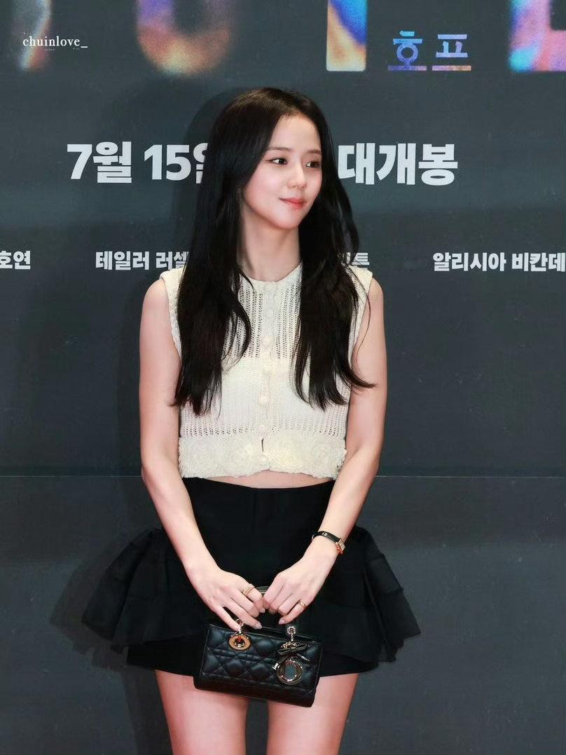 金智秀朴彩英出席HOPE首映礼金智秀完全女神来的啊啊 好美好美 