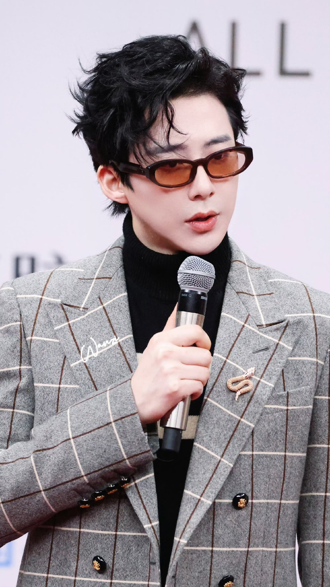 刘宇宁走四次红毯刘宇宁走四次红毯 