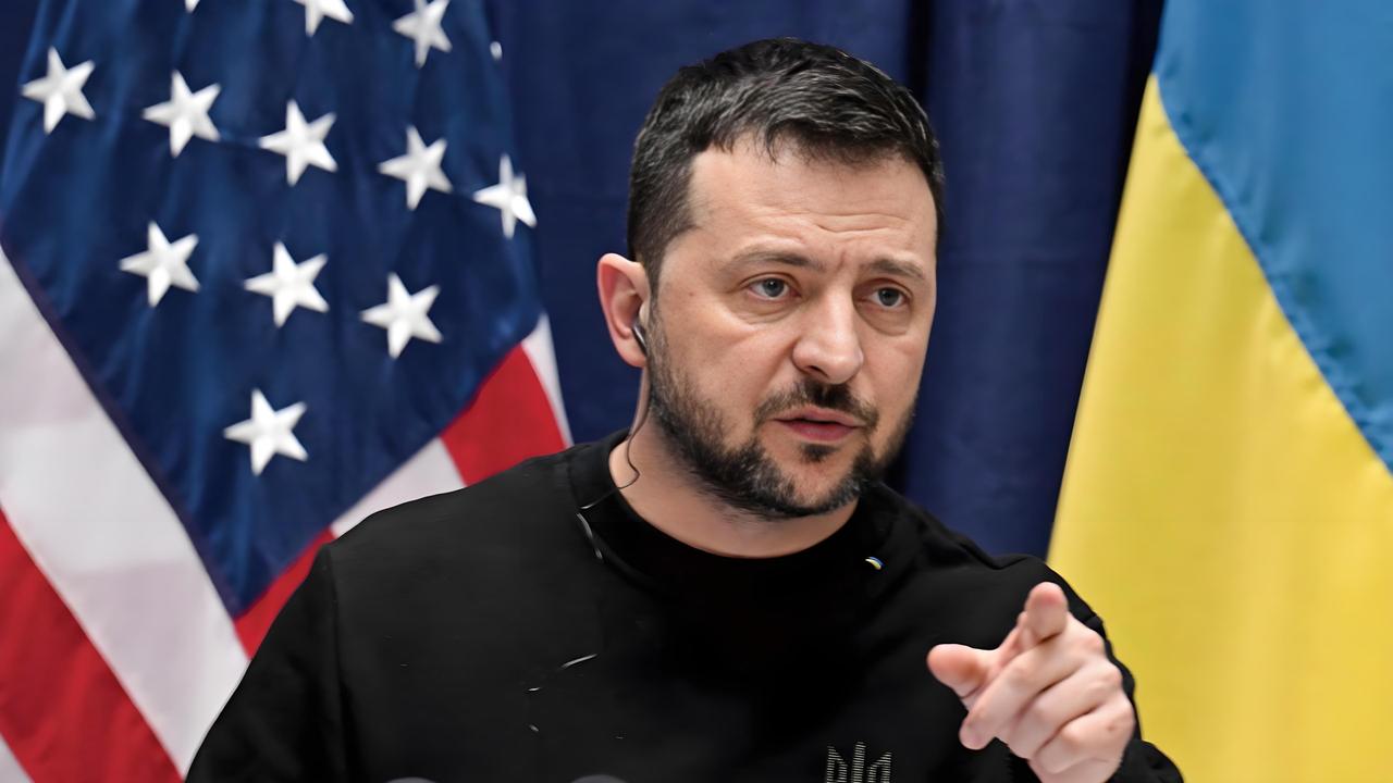 迷雾渐清
      经过这两天的事件发酵跟各方的倾情演绎，美西方联盟打出的这手