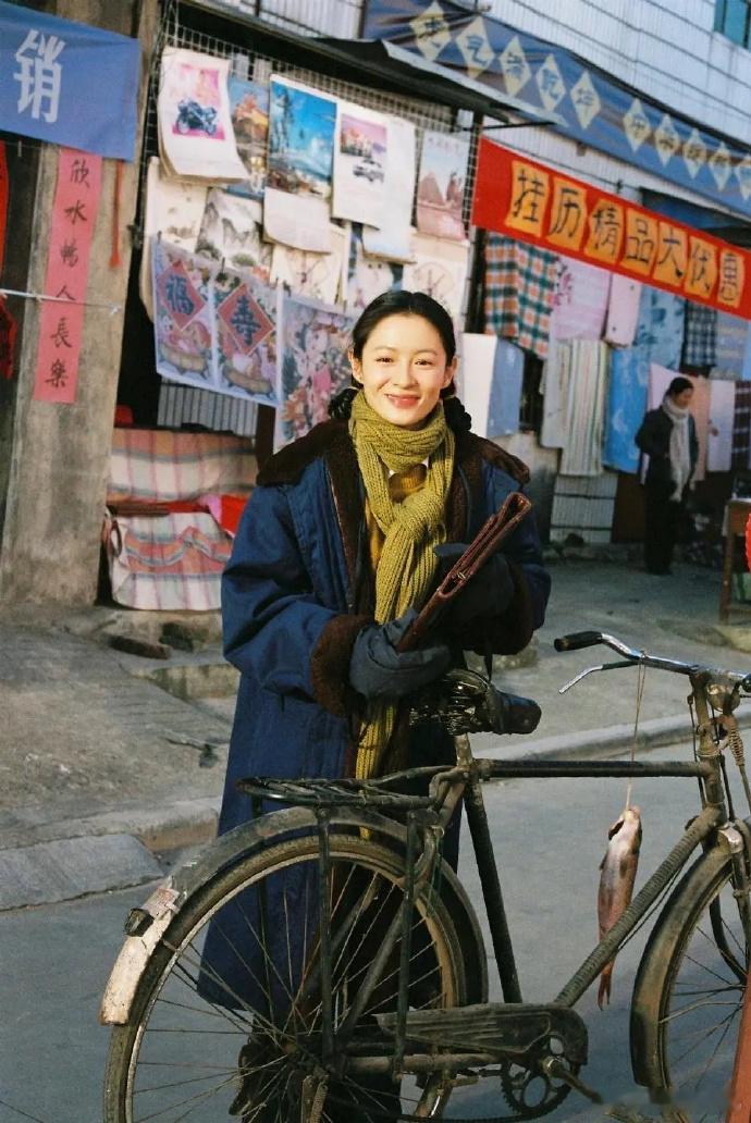 李嘉鑫在《藏海传》中饰演陆烟，惊艳亮相！大荧幕脸超吸睛，似李梦、章子怡般有韵味，
