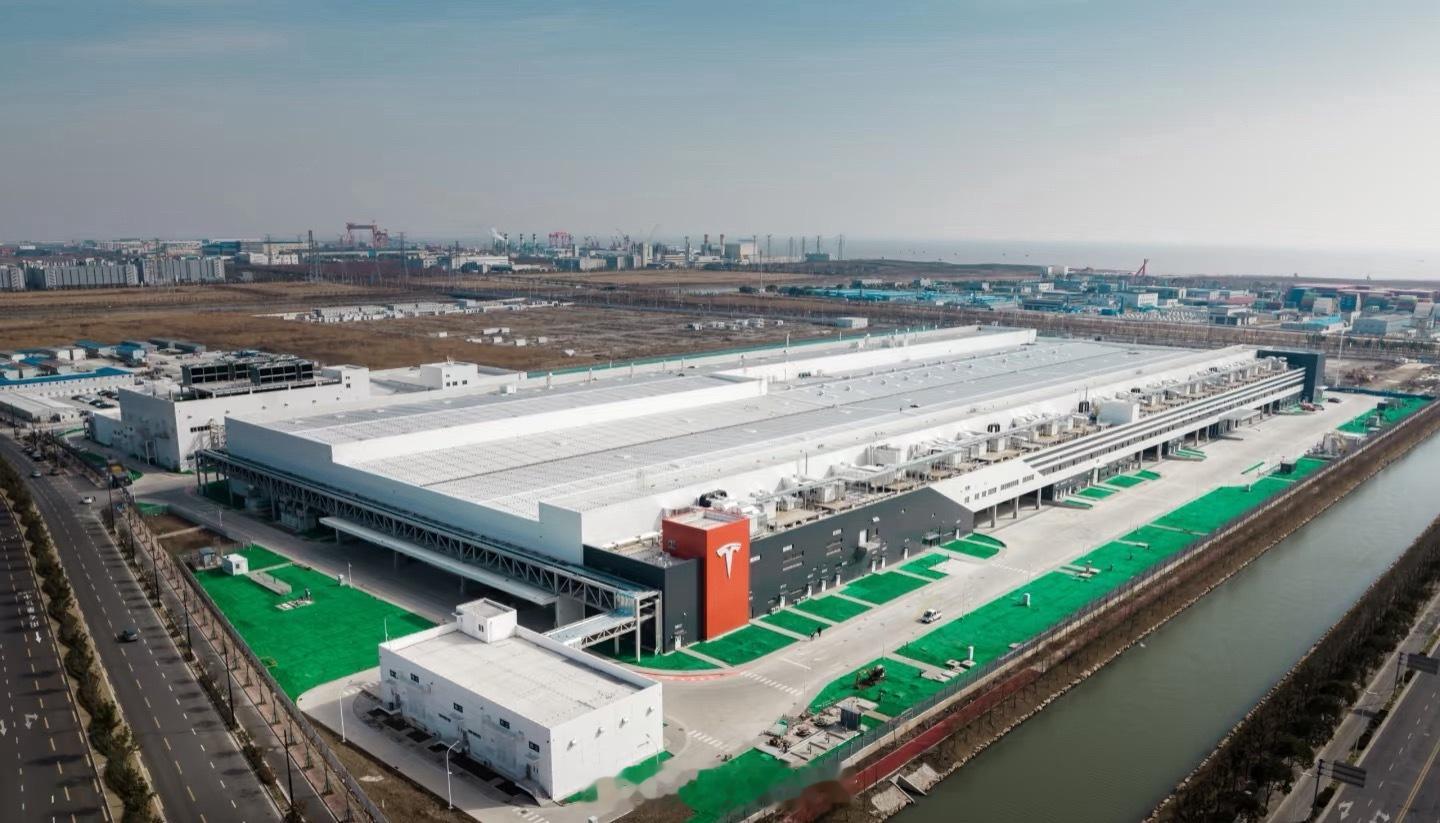 特斯拉上海工厂12月交付超9.71万台这销量算是什么水平？特斯拉ModelY推出