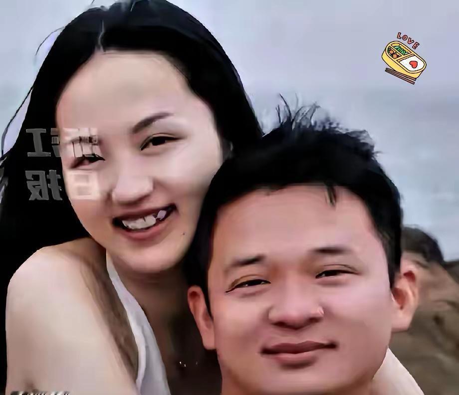 听说浙江那对在海南救人的医护夫妇，两地给的见义勇为奖金加一块儿大概一万块。一万块