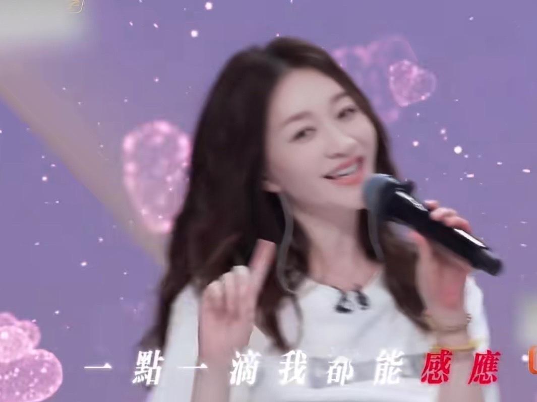 李小冉又在哪儿闯祸呢哇哦小冉姐姐今天又在哪闯祸呢啊哈哈哈哈哈哈，和姐姐们的初见面