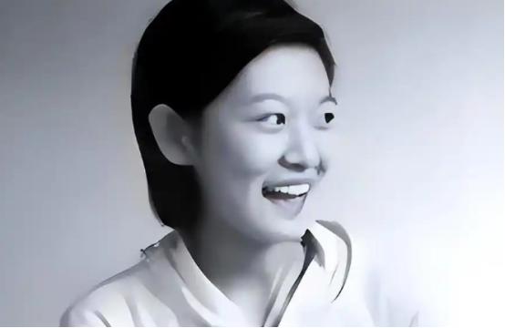 “我宁愿在美国住下水道，翻垃圾！也不回中国！”谁能想到，说出这句话的人，竟然是满