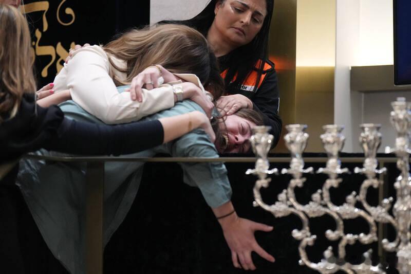 【澳洲邦迪海滩枪击案葬礼 数百人哀悼罹难者】海外新鲜事 澳大利亚悉尼邦迪海滩（B