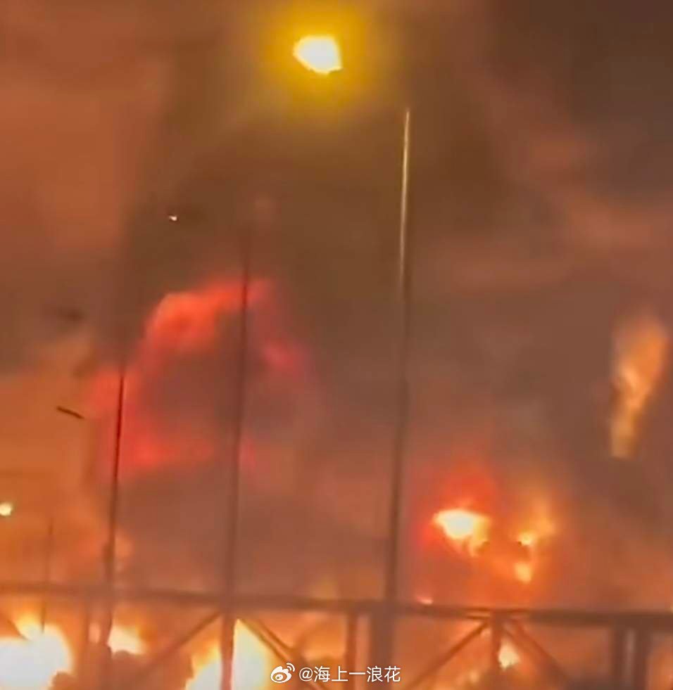 伊朗发起报复行动伊朗这场战争不管谁输谁赢，电车厂商肯定是个大赢家。油价涨到九块十