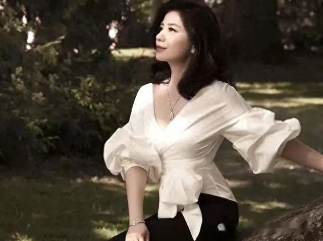 港片中的十大美女，谁排第一