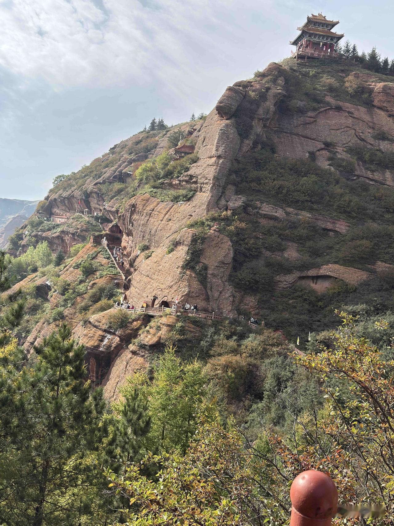 有地名的来历的、有智慧战胜愚昧的、有人与动物的、有瓜女婿、有野狐精等等。民间故事