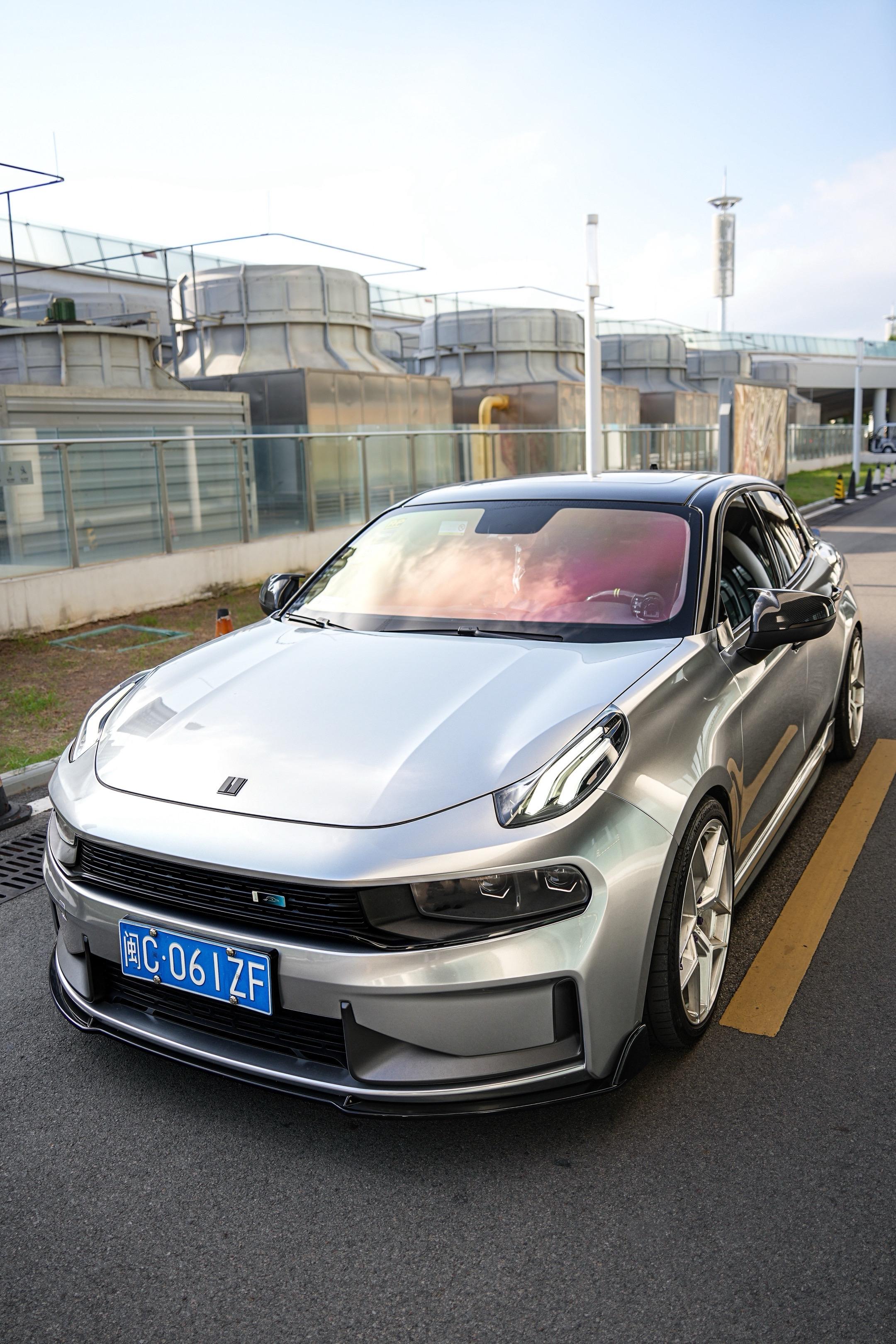 个人认为，放到现在这一代的外观设计依旧是A级车的颜值标杆