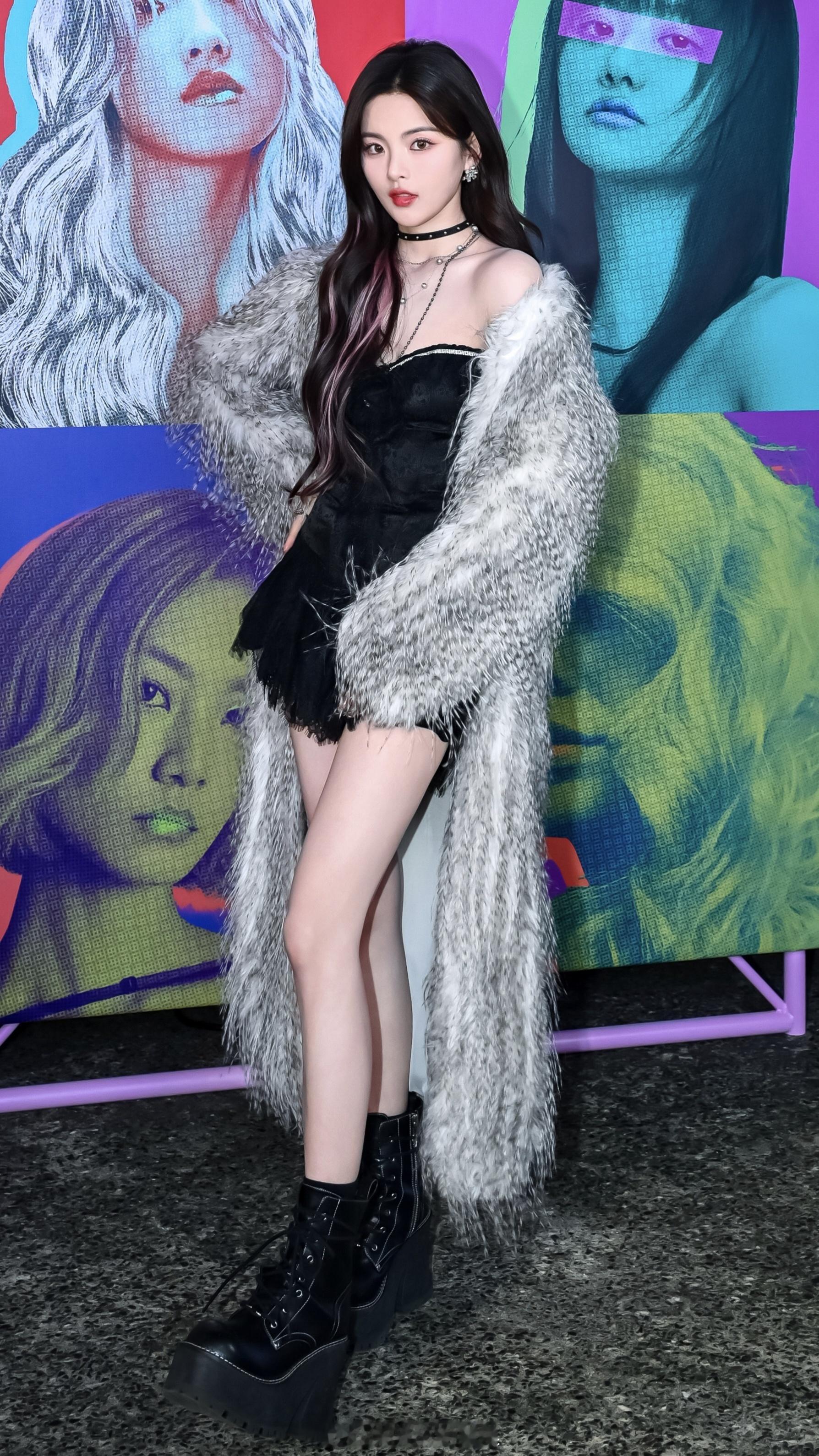 杨超越 施华蔻线下活动造型✨ ​​​