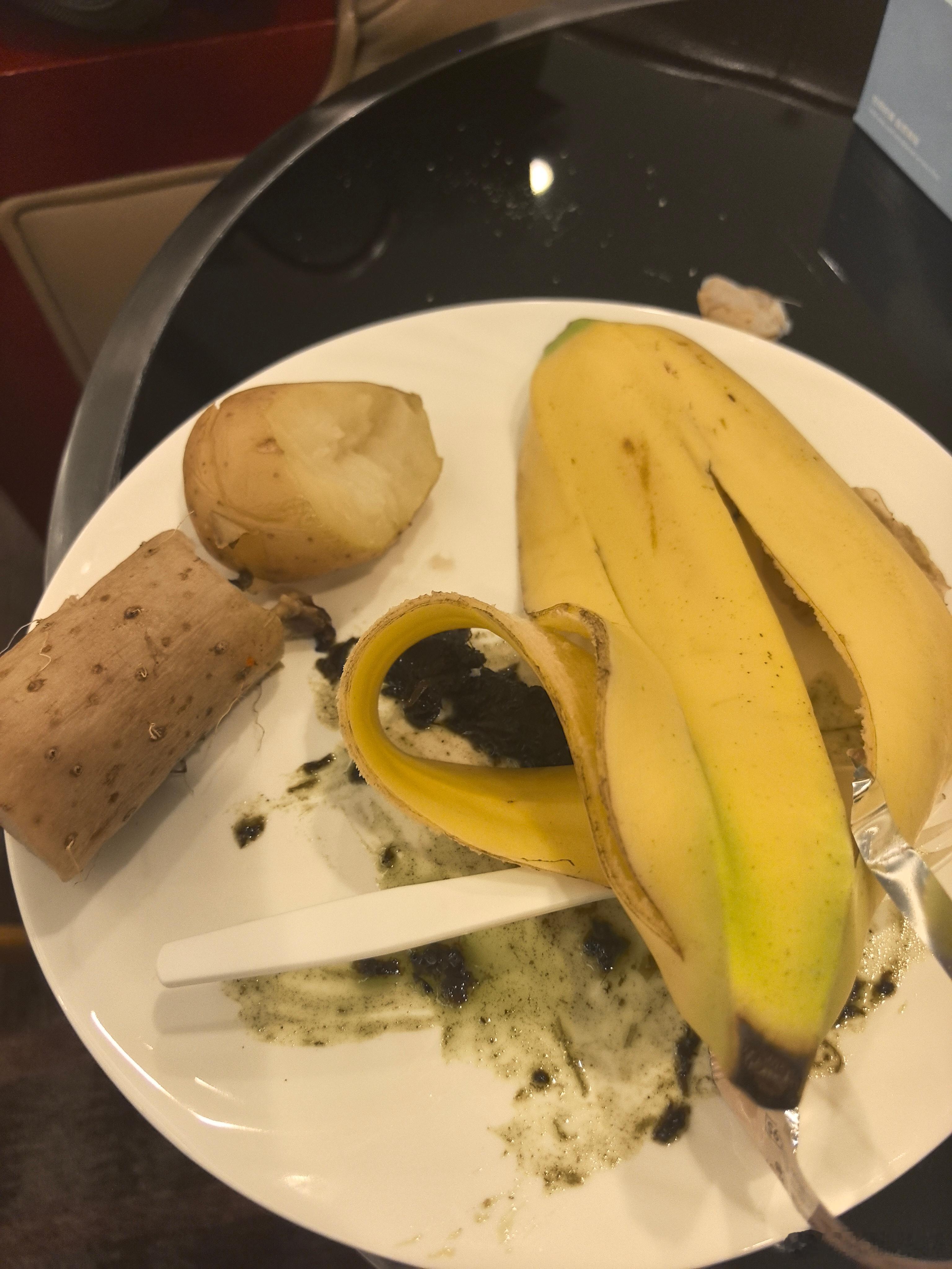 首先，你非常克制，只吃了粗粮和香蕉。然后，你发现了威化，前功尽弃。 深圳·深圳宝