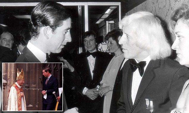 我们也不要忘记他与恋童癖主教彼得·鲍尔的深厚有意义的关系，以及他们在查尔斯住宅后