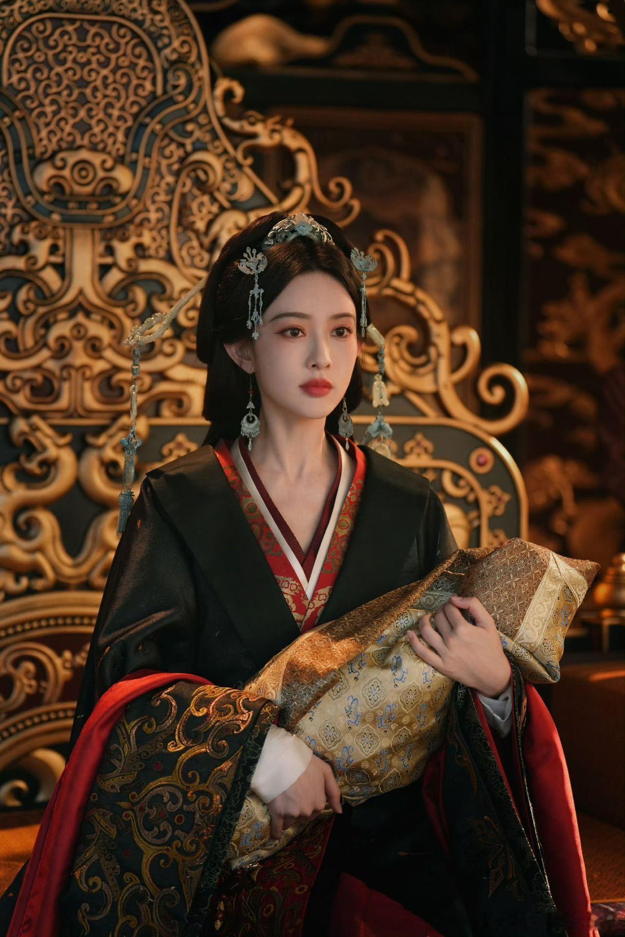 孟子义拿了好多第一✨德塔文持续领先、V榜四度登顶，沈汐和热度突破两亿，孟子义交出