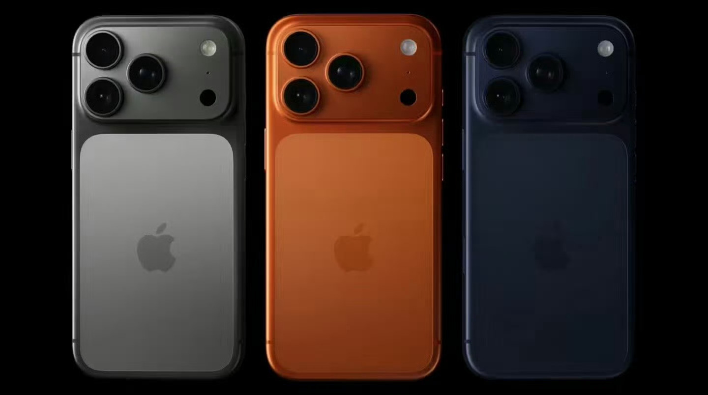 iPhone17Pro 丑没搞懂，背面为什么加一层玻璃，丑死了。除非对摄像是刚需