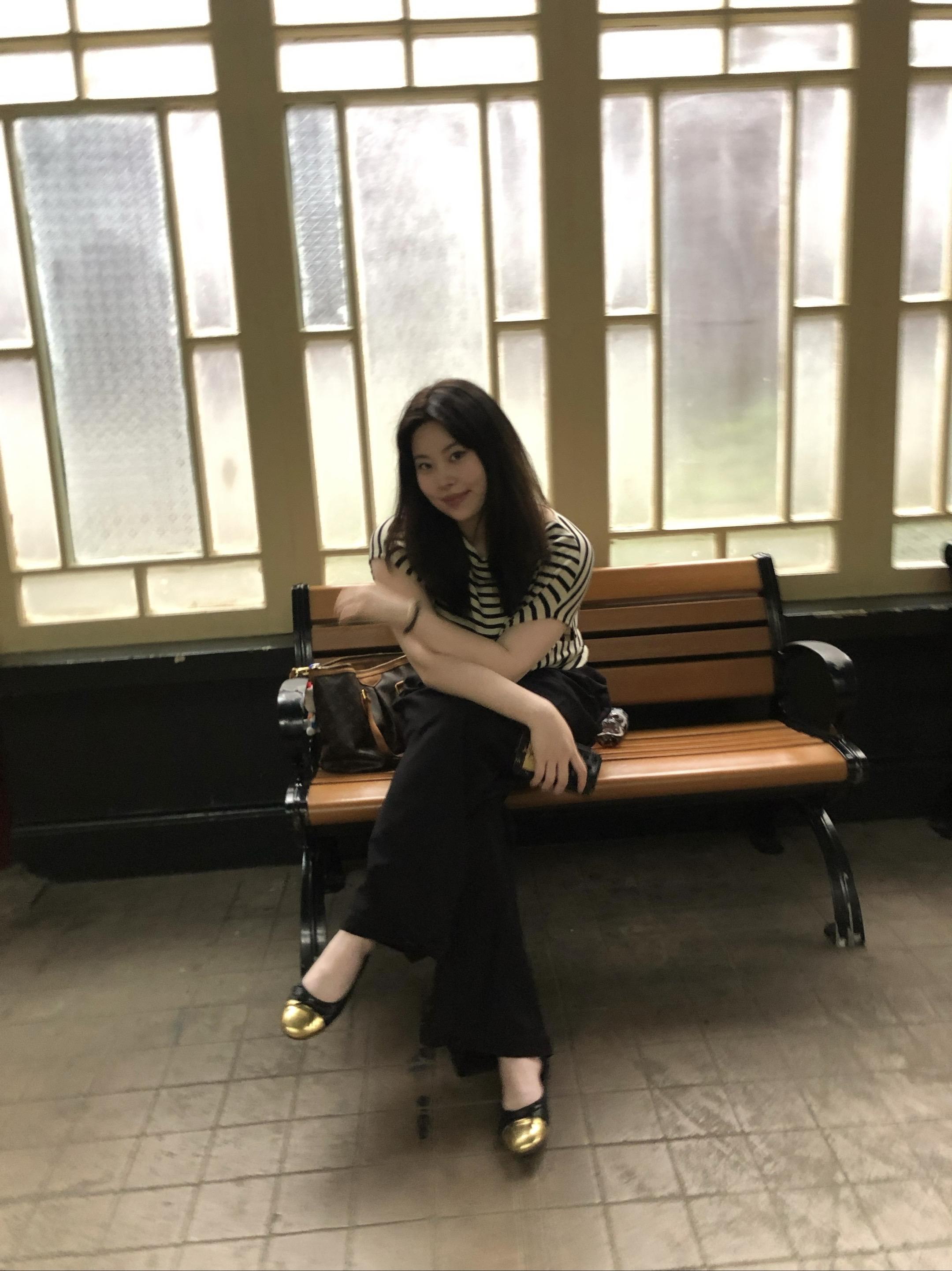 不如手机支架…