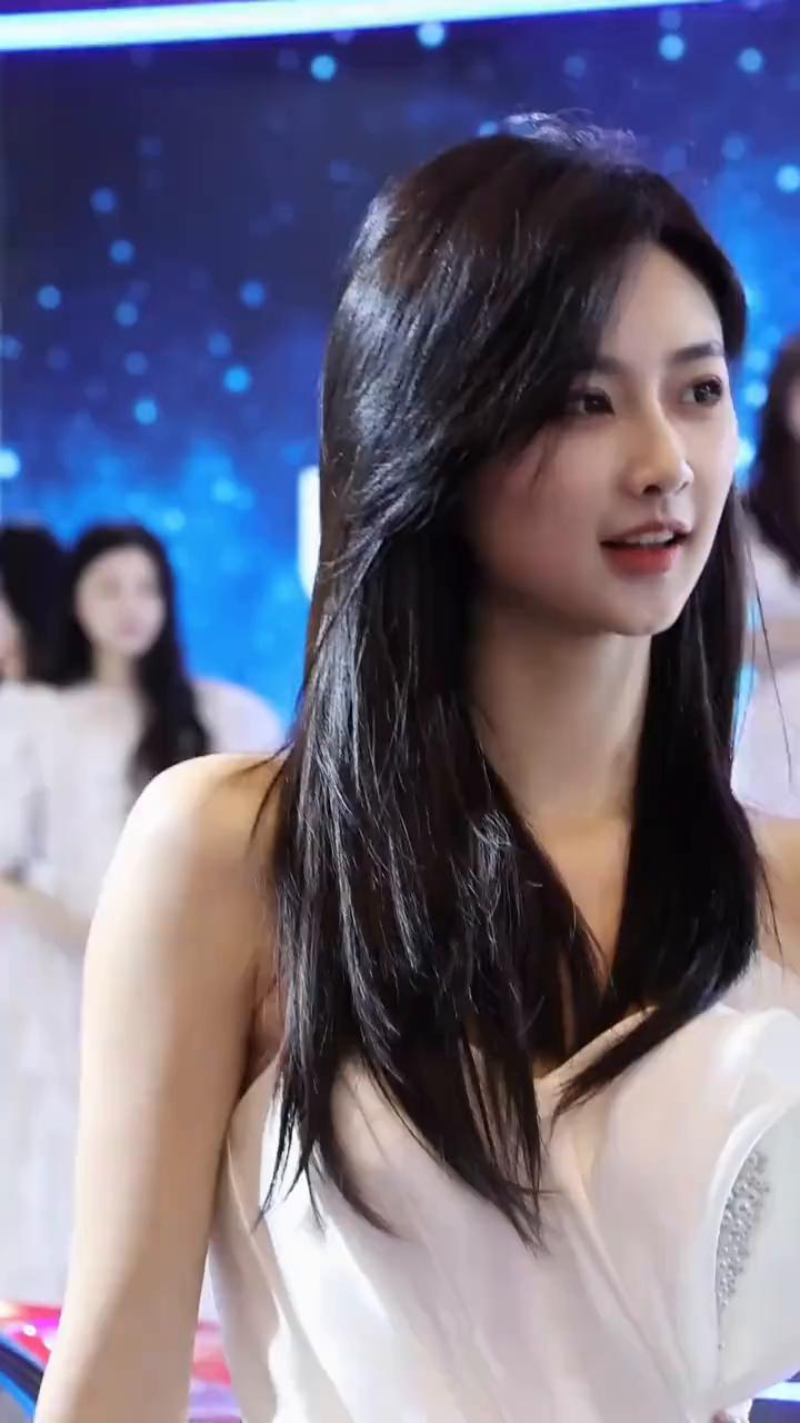 故人陆续凋零，好似风中落叶。