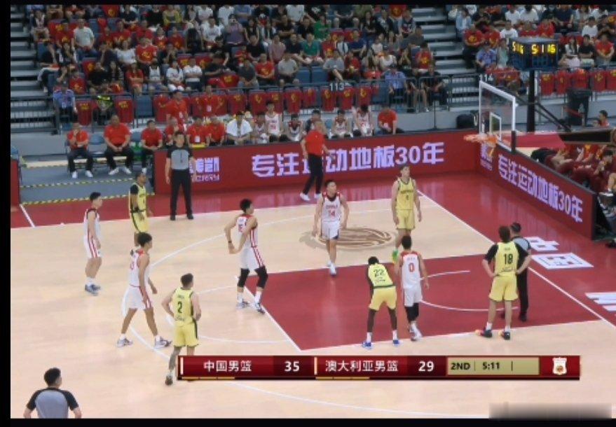 中国男篮热身赛选在杭州真的败笔，主场都大量空座坐不满的情况。放在长沙或者沈阳不会
