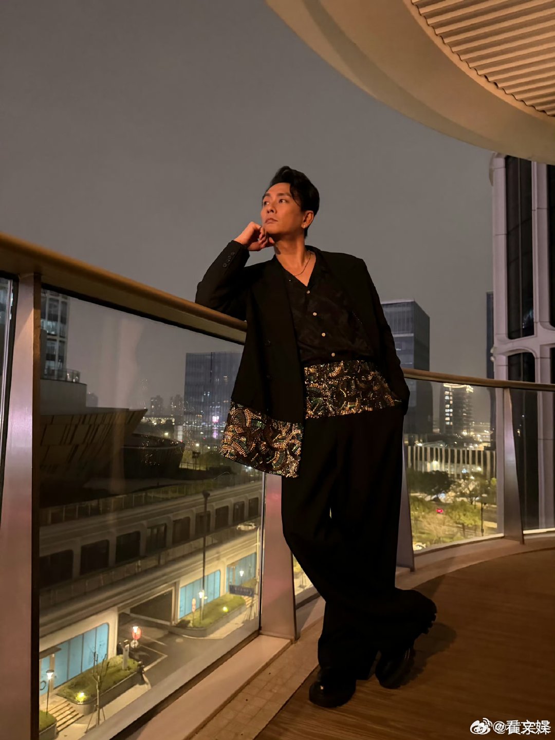 黄宗泽情商黄宗泽喊话黄晓明林志玲合作黄宗泽现场大方喊话想和黄晓明、林志玲合作，谈