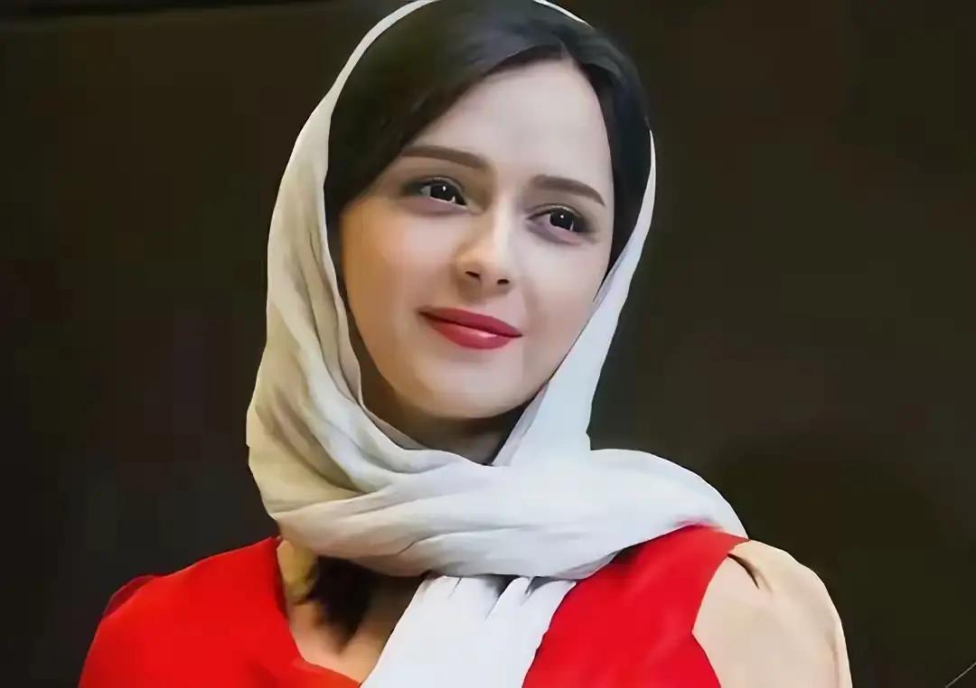 远嫁中国多年再回伊朗娘家，才发现已经成了当地富婆！

飞机降落在德黑兰机场的那一