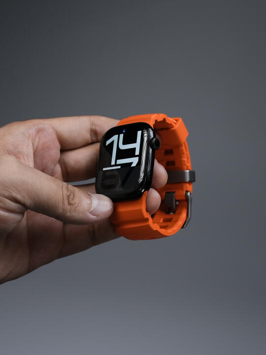 夏天戴 iWatch，氟橡胶表带透气又舒适