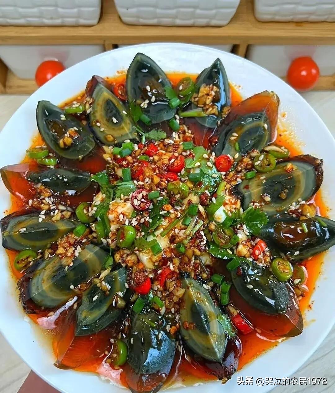【临江仙•寄高考学子】


十载寒窗磨利剑，今朝试展锋芒。

笔摇星斗墨生香。