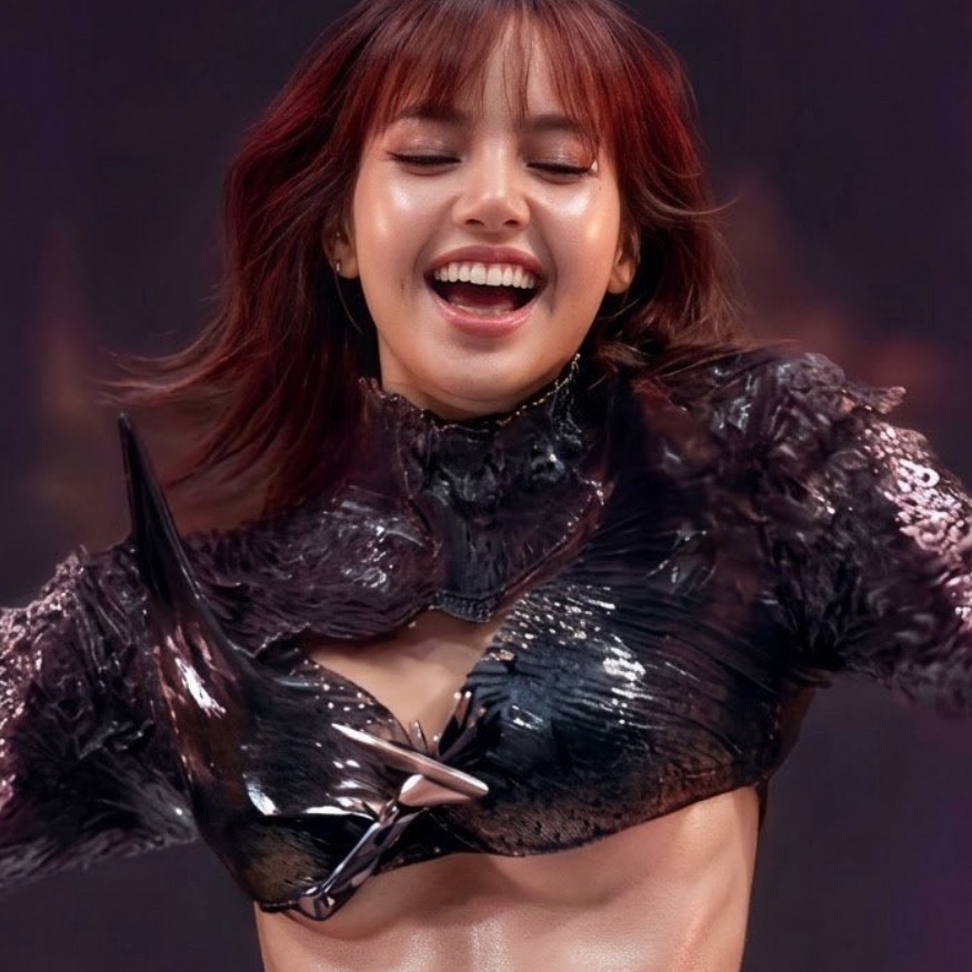 BLACKPINK  揭秘一下Lisa是怎么把一张专辑黑幕连提三年的：24年vm