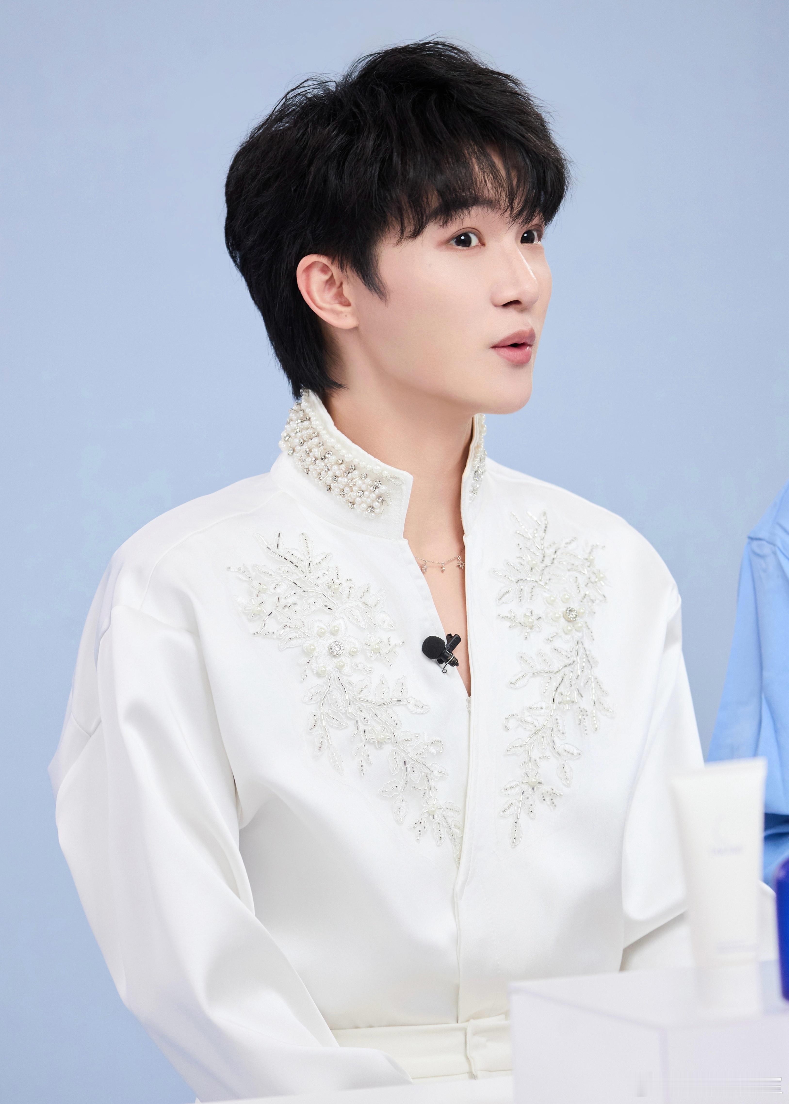 周深周深康师傅老母鸡汤面品牌代言人      [2026.01.17]🌟 深深