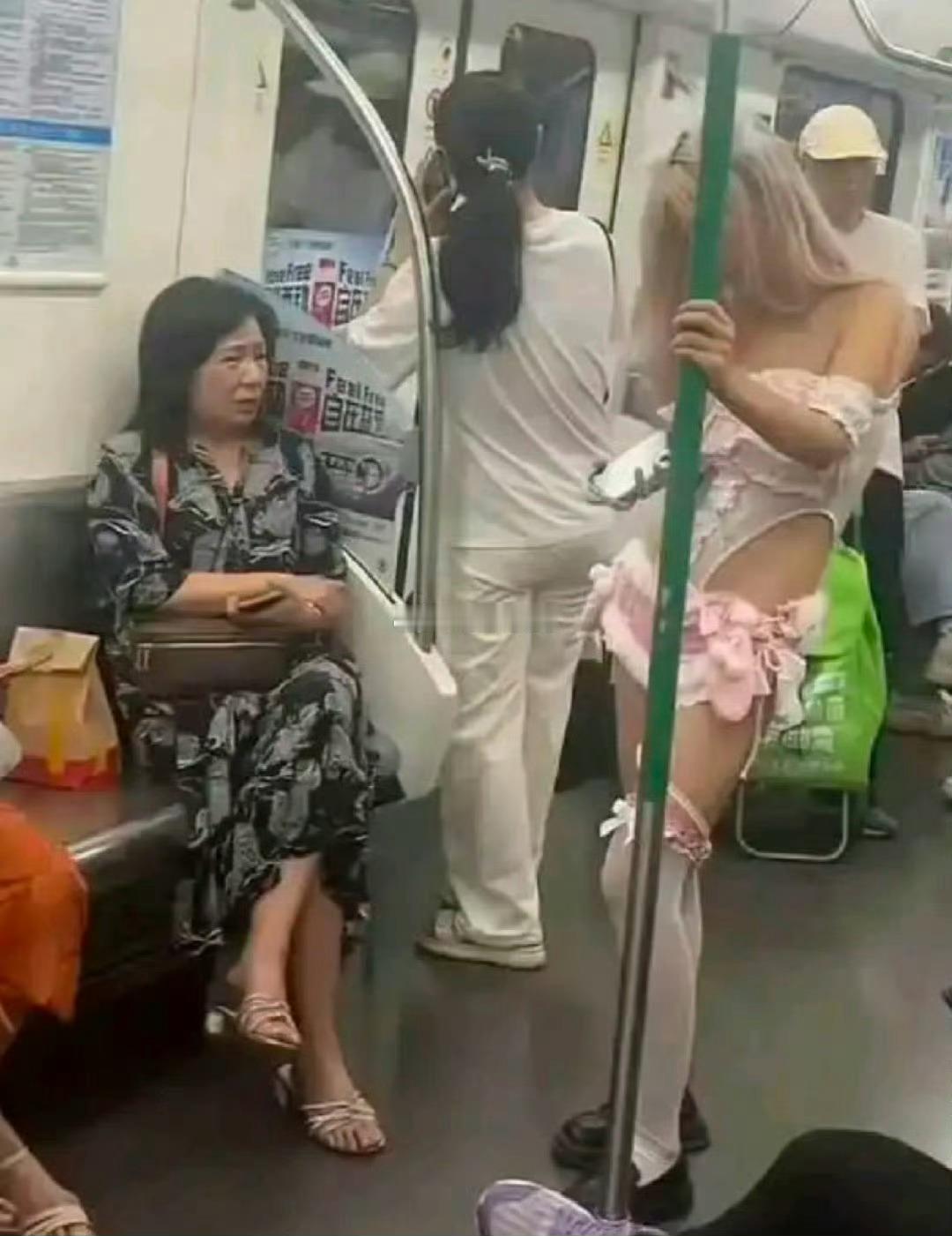 虽说穿衣自由，但这真的好看嘛