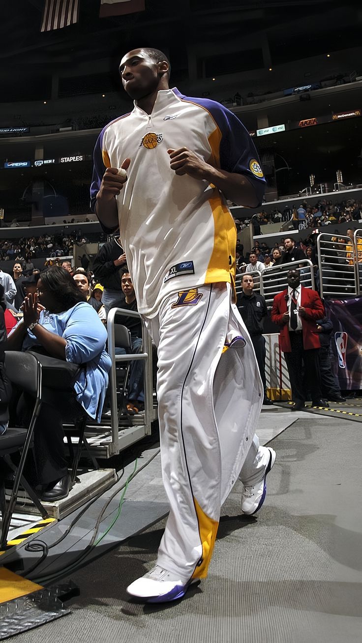 Kobe Bryant 开场科比