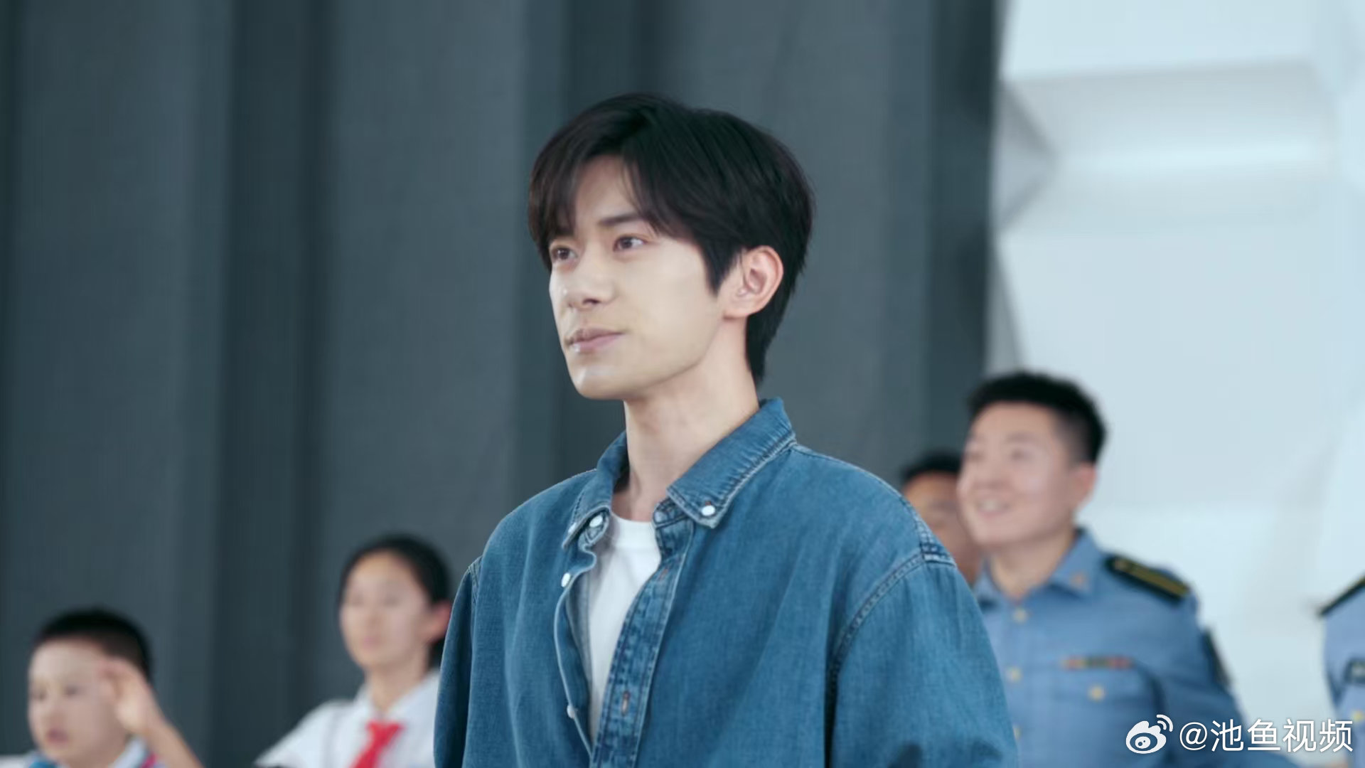 易烊千玺新歌是空军招飞主题曲 从歌声里听见信仰与热爱，新时代青年的责任担当，被易