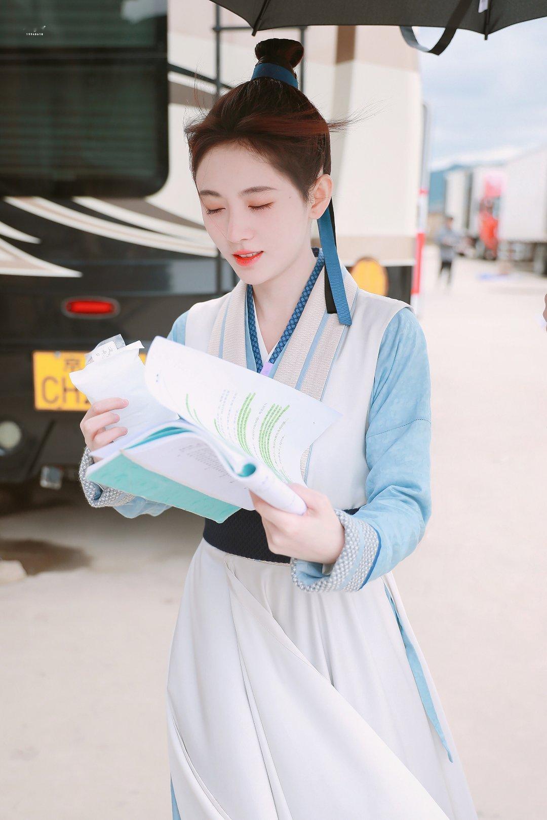 🍊鞠婧祎苏绿夏💙鞠婧祎 哎呦 小祎怎么芥末可爱o≧v≦o​​​