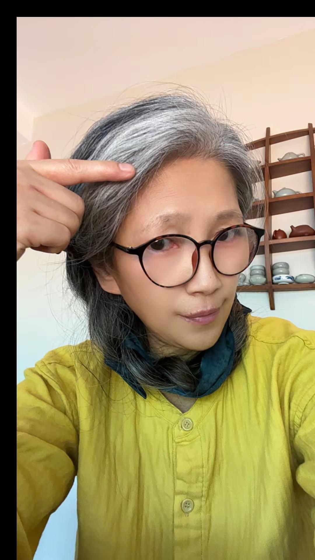 姐姐老了又怎样？心态绝对哇哇塞！