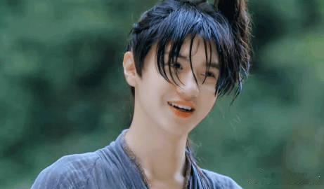 陈哲远连续为小鱼儿庆生七年陈哲远对角色好长情 每年固定仪式感送达！陈哲远连续七年