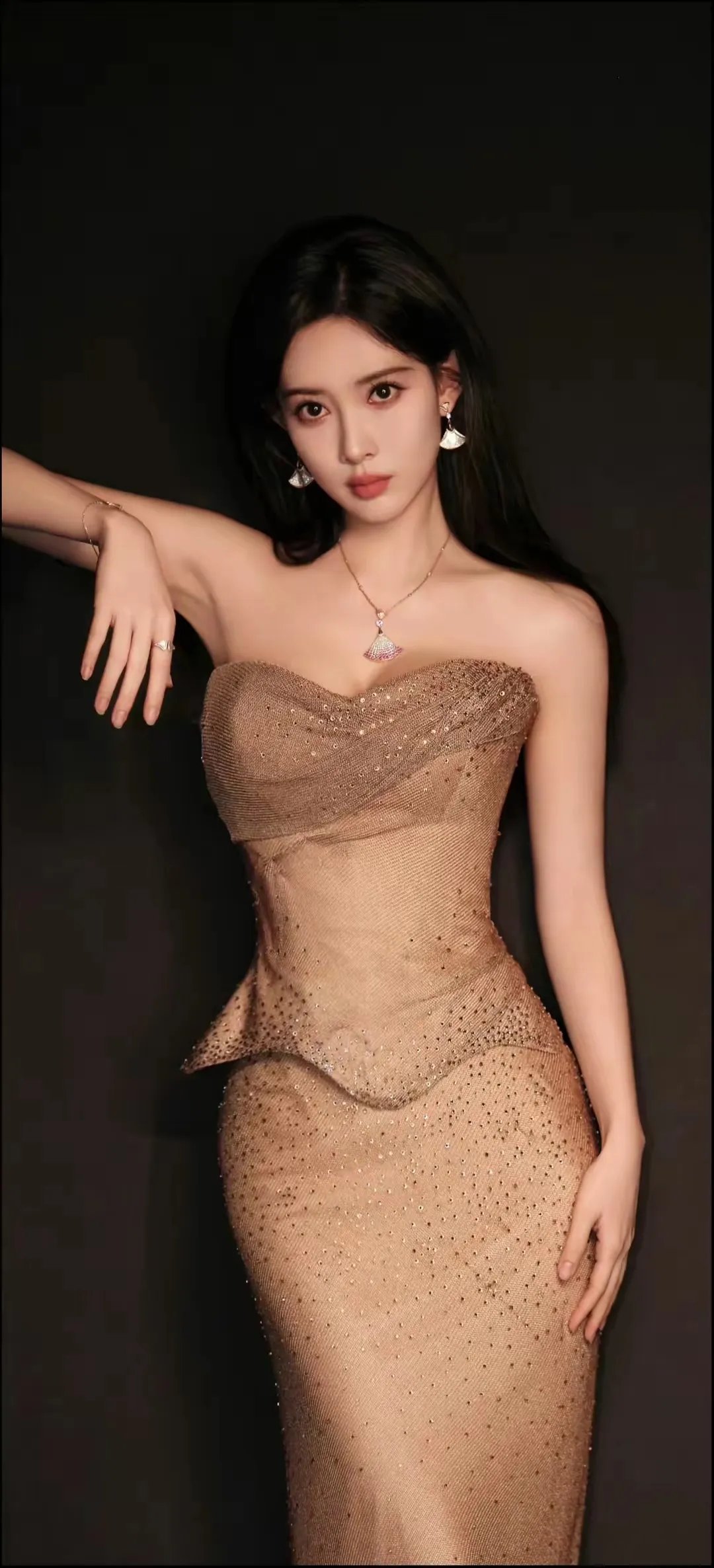 孟子义我从一年级就开始追你了从课本里背“孟母三迁”的小孩，如今在镜头前追着光跑✨