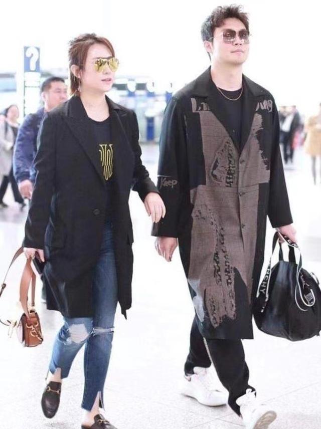 2020年，马丽临近预产期的时候，许文赫：“马丽，朋友就是约我打了一会台球，我也